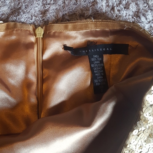 Gold sequin skirt - Picture 2 of 3